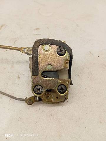 Zamek drzwi przednich lewych 134101 OPEL