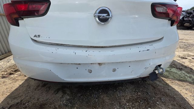 Zderzak tylny 13425478 OPEL