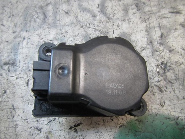 Silniczek klapy nagrzewnicy 13426651 OPEL