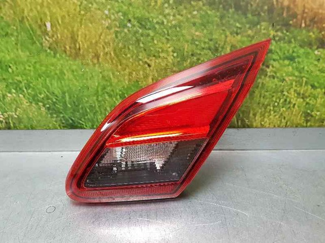 Lampa zespolona tylna prawa wewnętrzna 13428452 OPEL