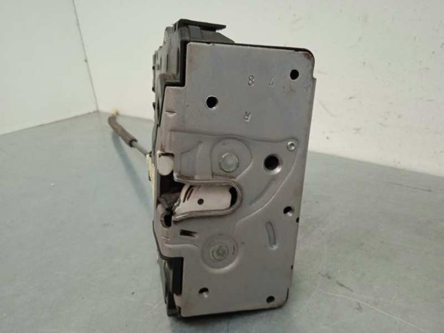 Zamek drzwi przednich prawych 13431840 OPEL