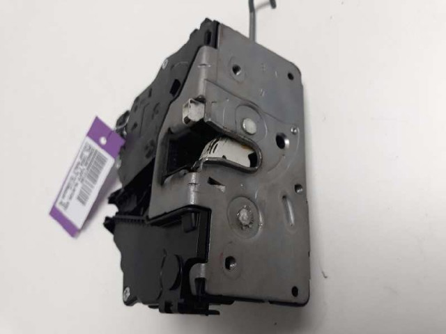 Zamek drzwi przednich prawych 13431840 OPEL