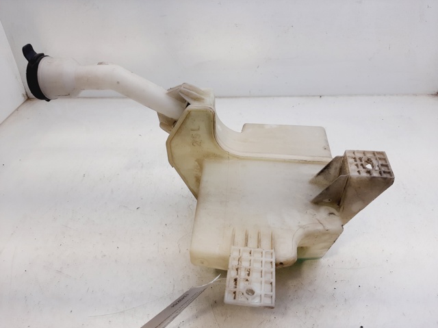 Zbiorniczek spryskiwacza szyb 13432704 OPEL