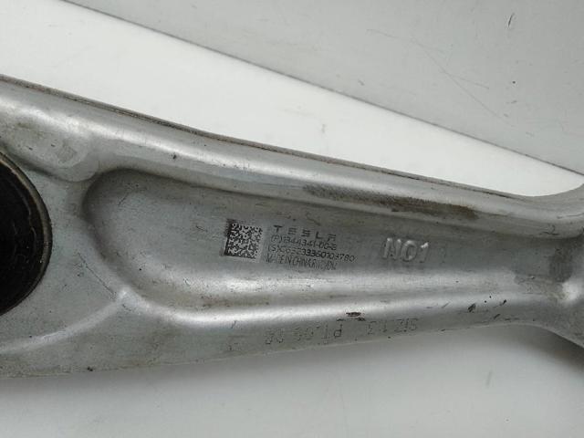 134434100B Tesla