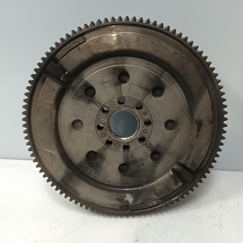 Koło zamachowe silnika 134500R010 TOYOTA