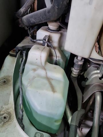 Zbiorniczek spryskiwacza szyb 1348579080 FIAT