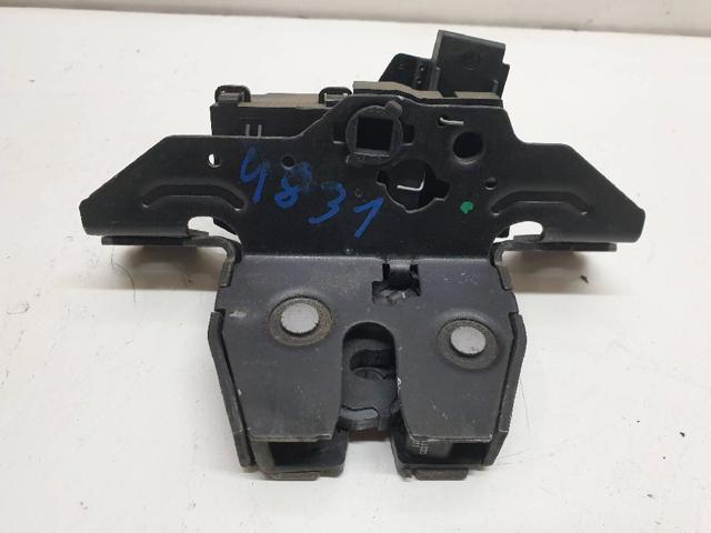 Zamek klapy bagażnika (3/5 drzwi tylnych) 13500195 OPEL