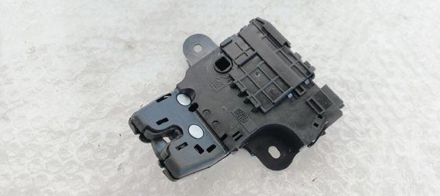 Zamek klapy Opel Insignia