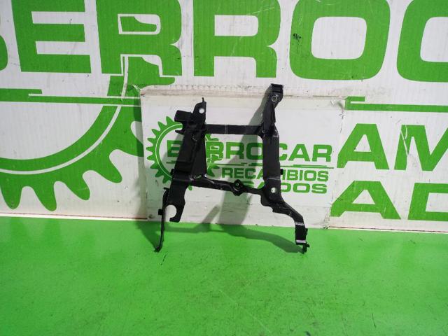 Osłona paska rozrządu wewnętrzna 135024451R RENAULT