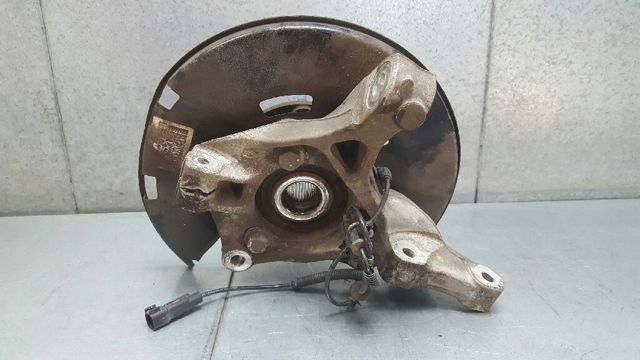 Piasta przednia 13502829 OPEL