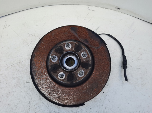 Piasta przednia 13502829 OPEL