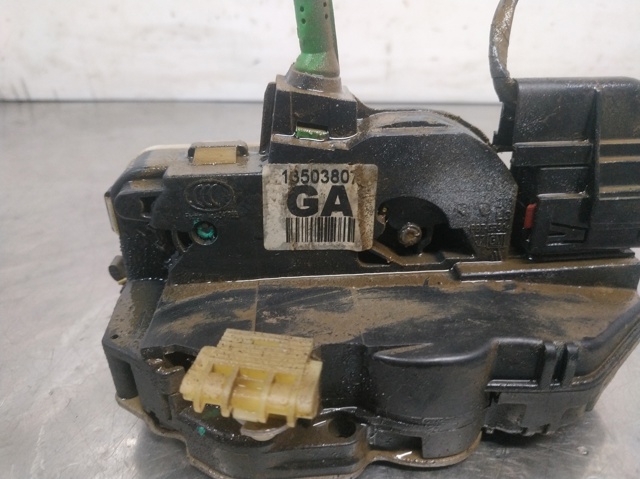 Zamek drzwi tylnych lewych 13503807 OPEL