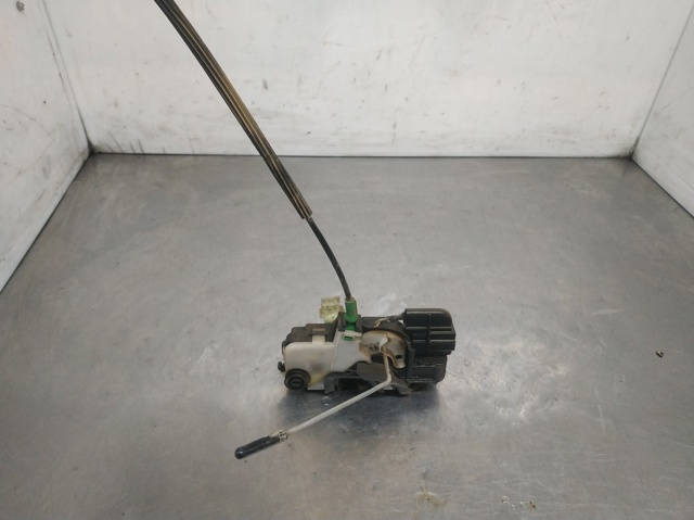 Zamek drzwi tylnych prawych 13503808 OPEL