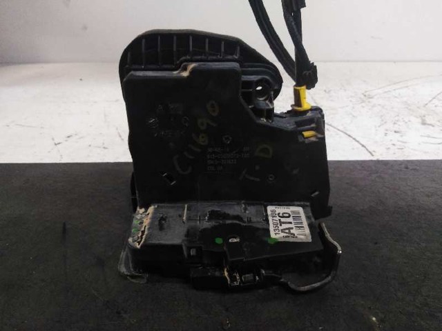 Zamek drzwi tylnych prawych 13507136 OPEL