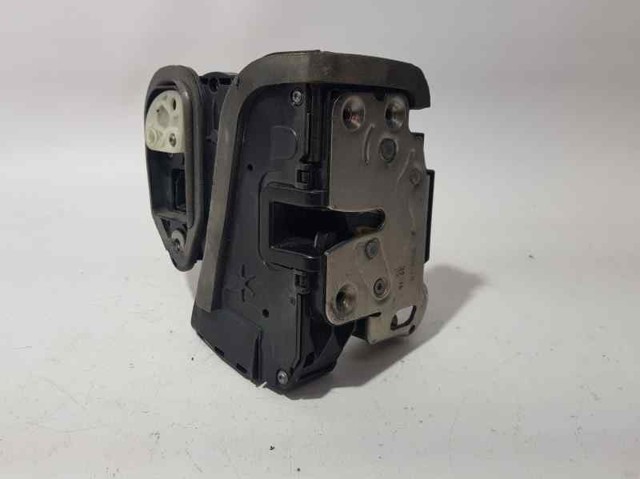 Zamek drzwi przednich prawych 13533592 OPEL