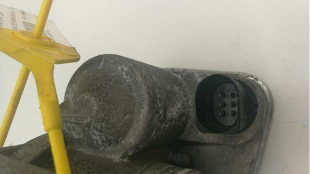 1354143922404 BMW