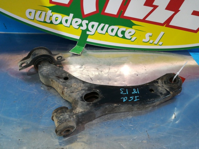 Wahacz zawieszenia przedniego dolny prawy 1355048 FORD