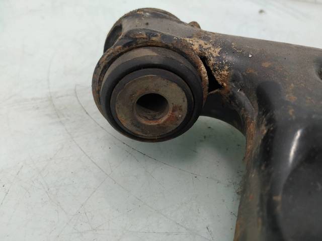 Wahacz zawieszenia przedniego dolny prawy 1355048 FORD
