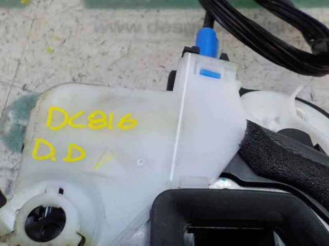 Zamek drzwi przednich prawych 13579515 OPEL