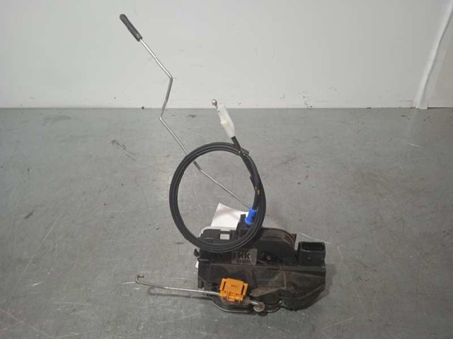 Zamek drzwi przednich lewych 13579522 OPEL