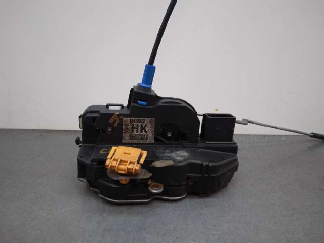 Zamek drzwi przednich lewych 13579522 OPEL