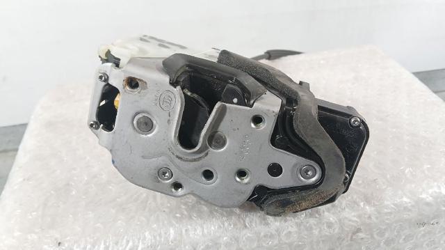 Zamek drzwi przednich prawych 13579523 OPEL