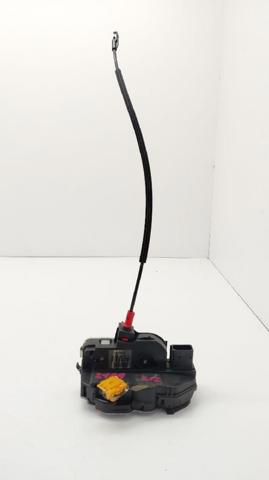 Zamek drzwi tylnych prawych 13579546 OPEL