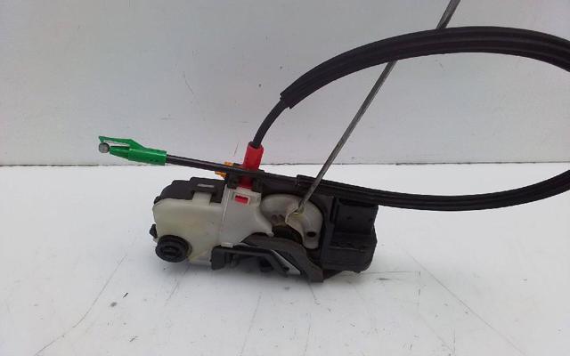 Zamek drzwi tylnych prawych 13579556 OPEL