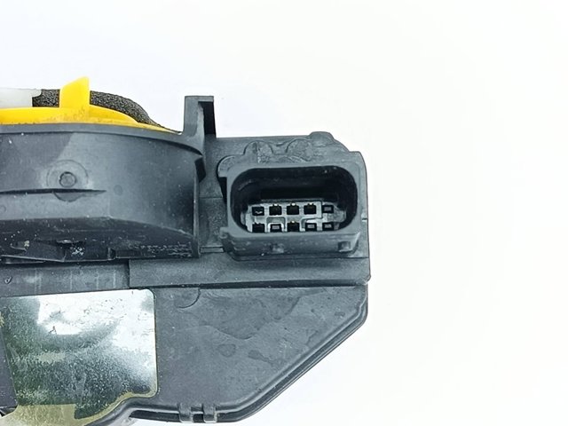 Zamek drzwi tylnych lewych 13579557 OPEL