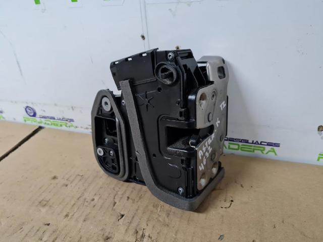 Zamek drzwi przednich lewych 13597528 OPEL