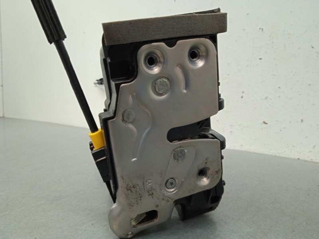 Zamek drzwi tylnych lewych 13598364 OPEL