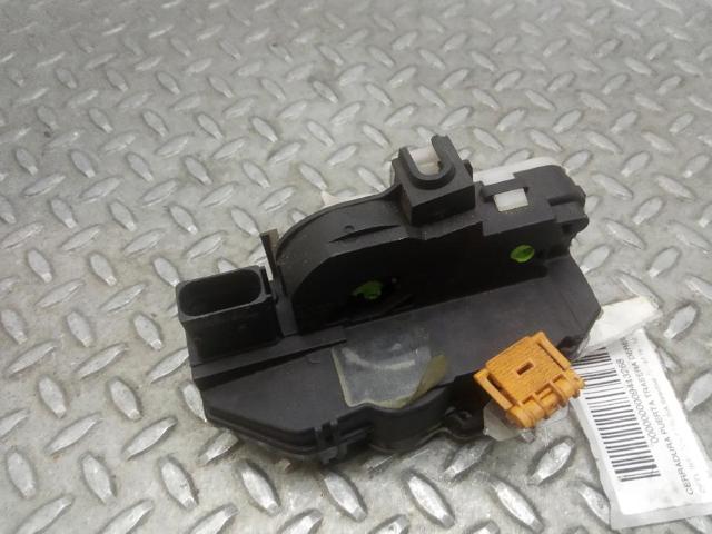 Zamek drzwi tylnych lewych 13598364 OPEL