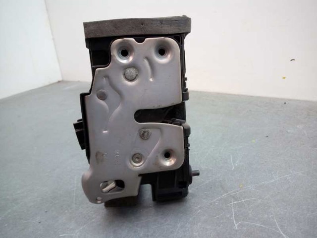 Zamek drzwi tylnych lewych 13598364 OPEL