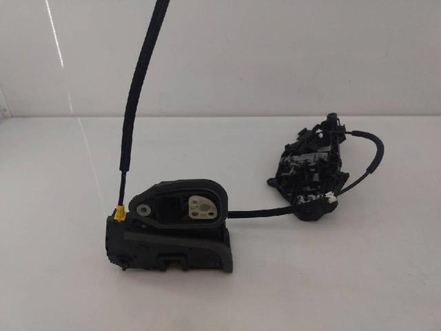 Zamek drzwi tylnych prawych 13598385 OPEL