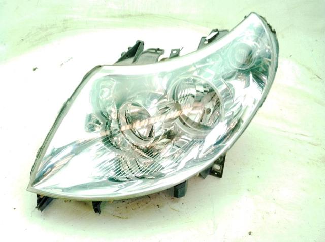 Reflektor lewy 1369497080 PEUGEOT