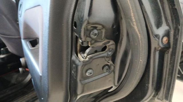 Zamek drzwi tylnych prawych 1372483 FORD
