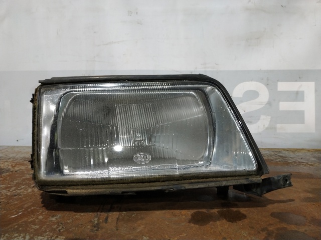Reflektor prawy 13797200 VAG