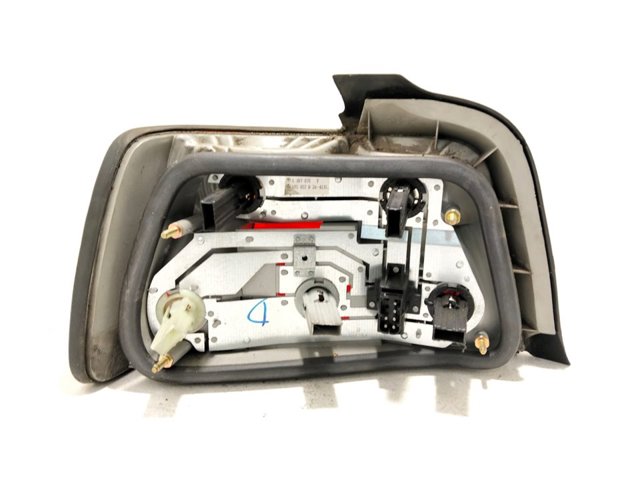 Lampa zespolona tylna prawa 1387070 BMW