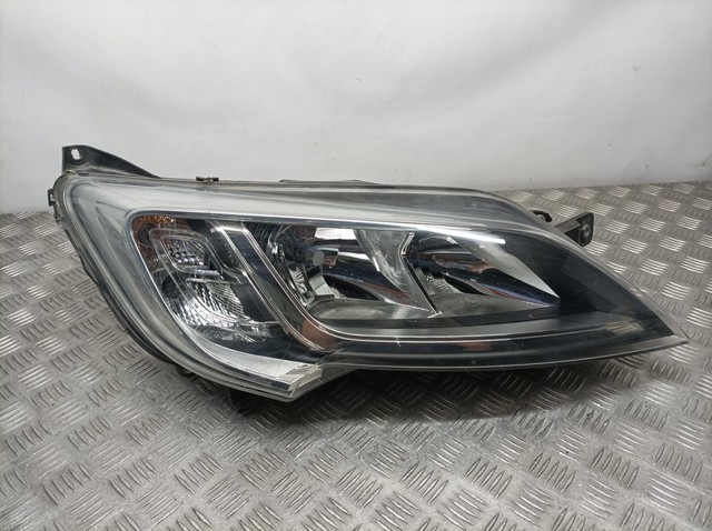 Reflektor prawy 1394418080 PEUGEOT
