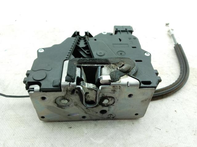 Zamek drzwi przednich prawych 1395264080 PEUGEOT