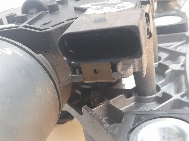 Silniczek wycieraczki szyby przedniej Volvo XC70 2 BZ