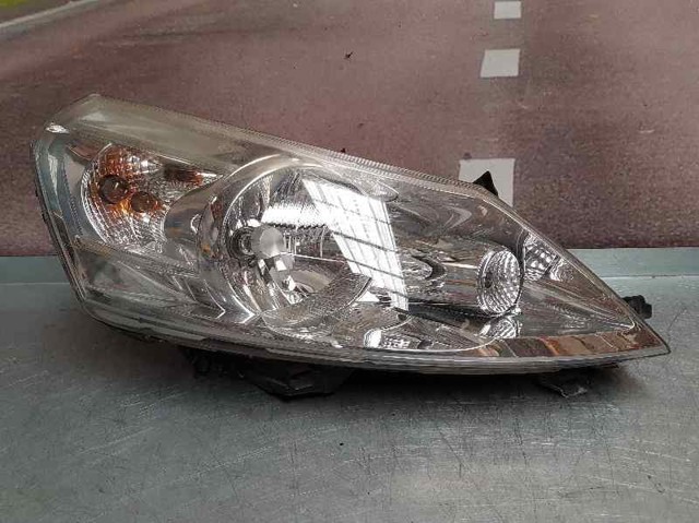 Reflektor prawy 1400455380 PEUGEOT