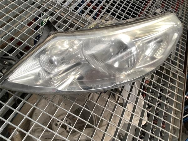 Reflektor lewy 1400455580 PEUGEOT