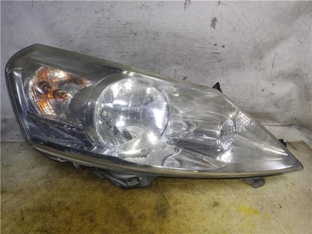 Reflektor prawy 1401367980 PEUGEOT