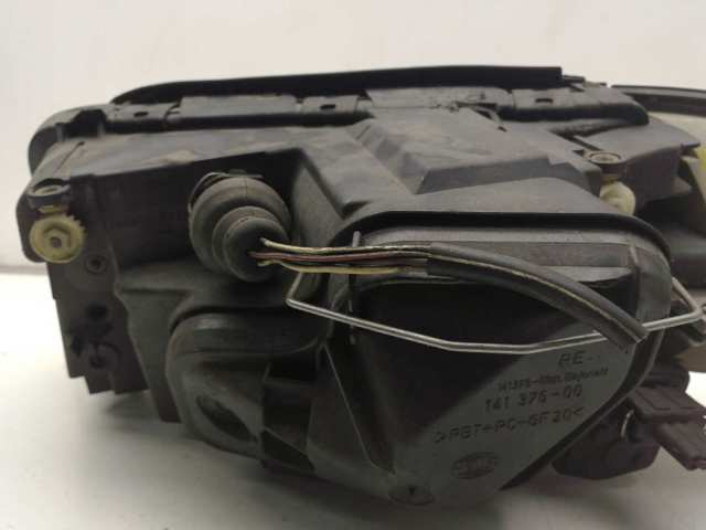 Reflektor prawy 14137600 VAG