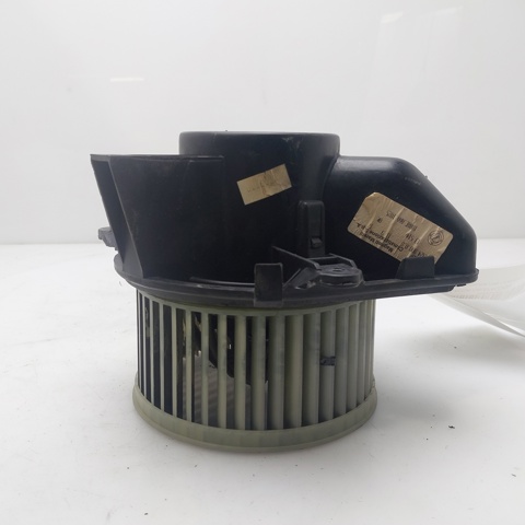 Silniczek wentylatora nagrzewnicy (ogrzewacza wnętrza) 141730600 FIAT