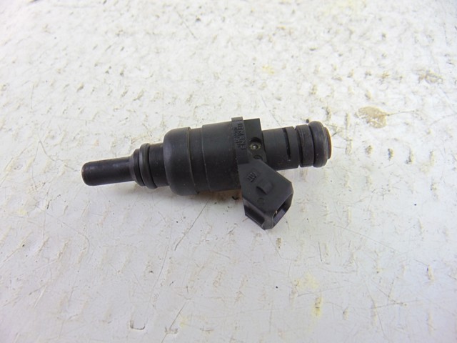 Wtryskiwacz paliwa 1427240 BMW