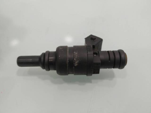 Wtryskiwacz paliwa 1427240 BMW