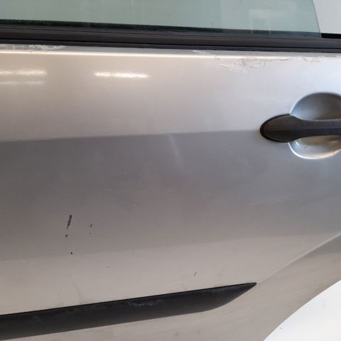 Drzwi tylne lewe Ford Focus 1 DFW