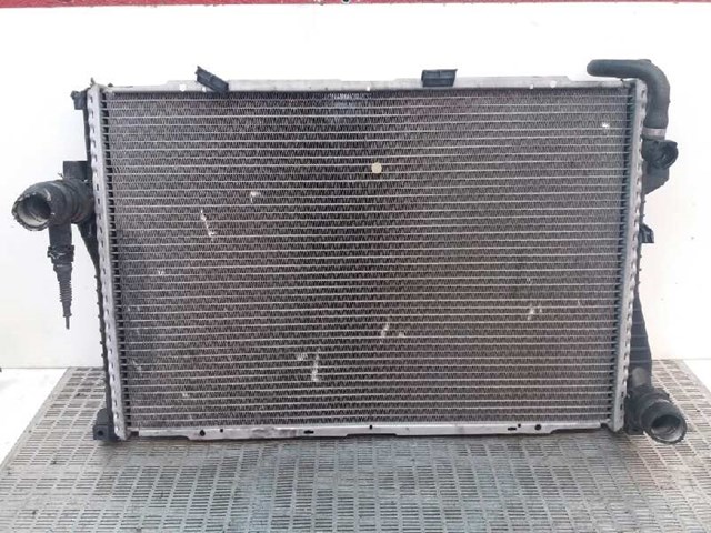 Chłodnica silnika 143606103 BMW